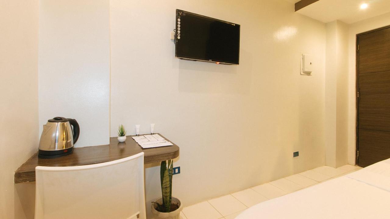 Urbanview At San Antonio'S Place Sampaloc Manila Ngoại thất bức ảnh